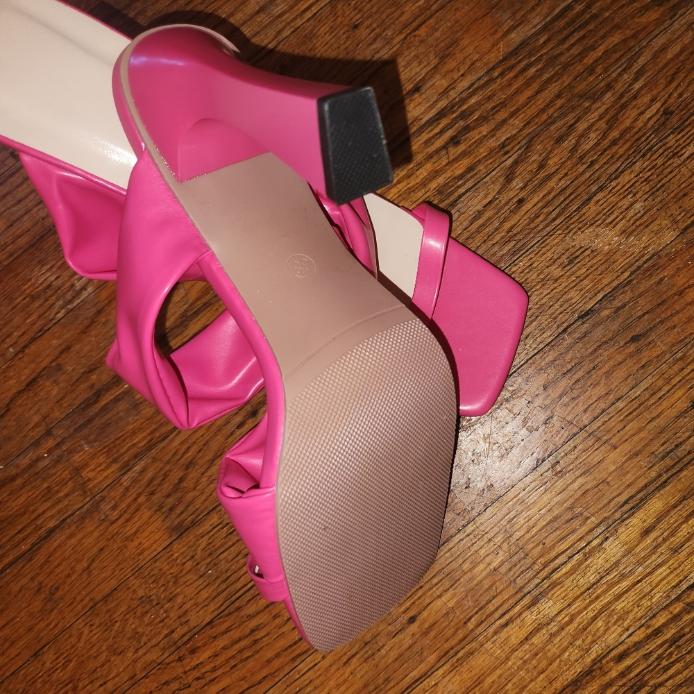 Sandles - Picture 4 of 4